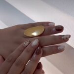 خدمات ناخن با متریال ژل و پودر ب صورت حرفه ای